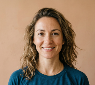 Elena MacLeod