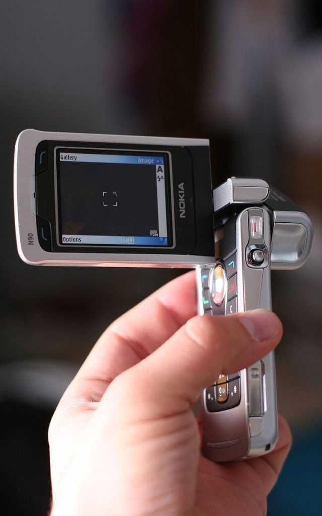 Nokia N90 Phone