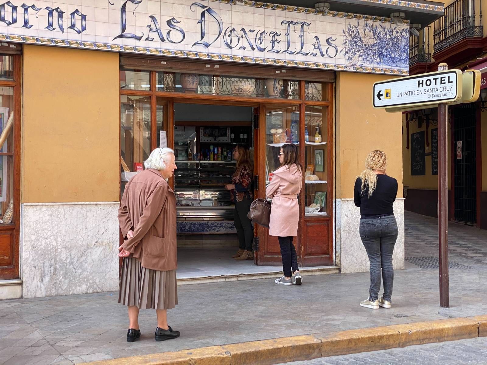 He Who Has Not Seen Seville, Has Not Seen a Miracle (2/2)
