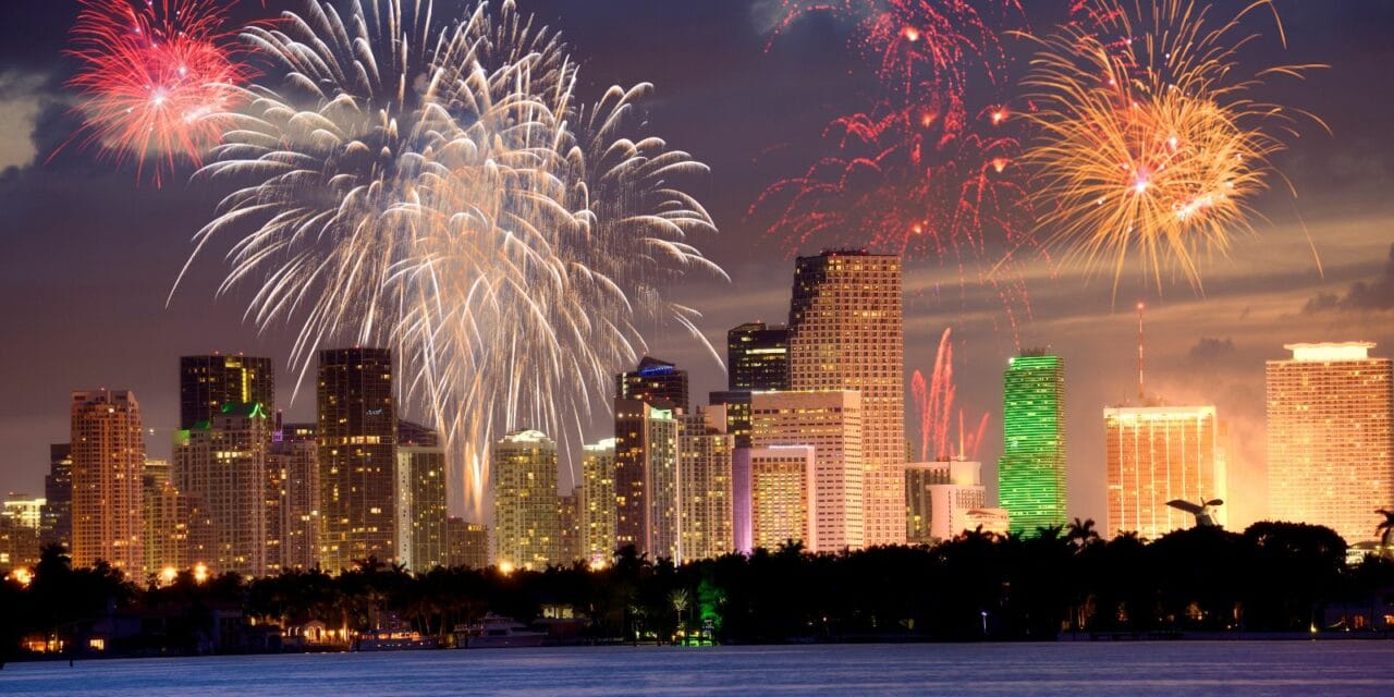 New Year’s Eve fireworks over Downtown Miami skyline — best hotels for New Year’s Eve near Bayfront Park.