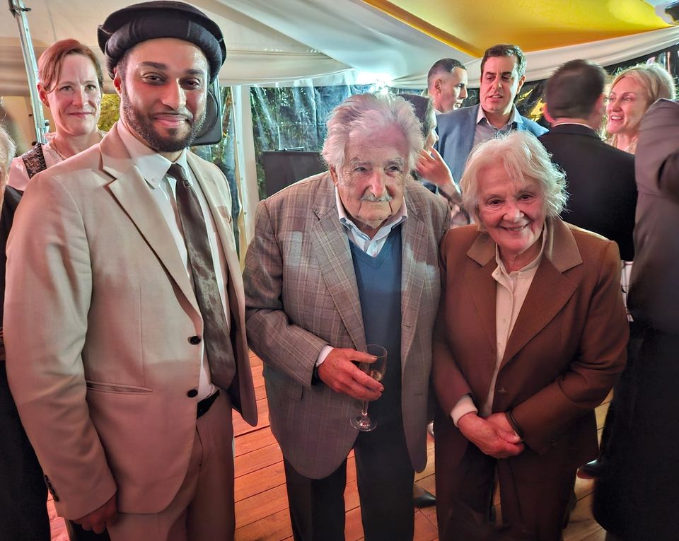 Reuniones con las Autoridades