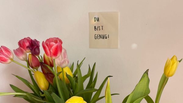 Eine utopische Wochenschau