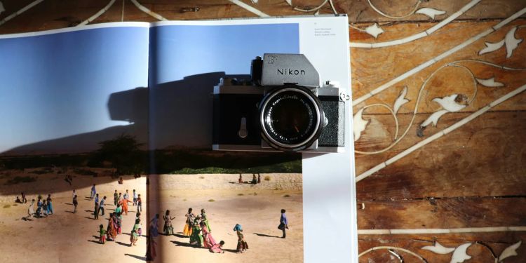 How to Organize Digital Photos with AI: 9 Tools Compared