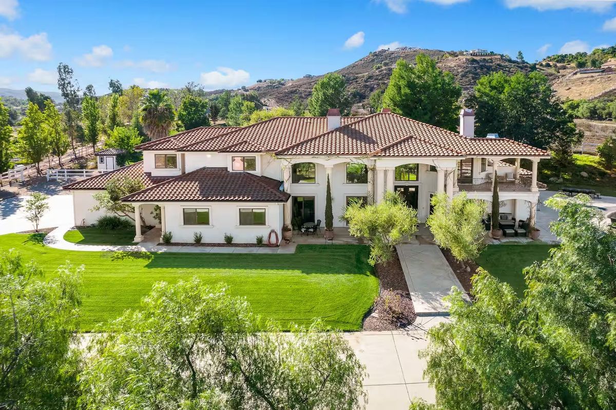 10 Easy Ways to Transform Your Estate‑Style Property for a Dream Wedding: A Bride’s Ultimate DIY Décor Guide