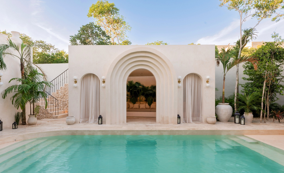 Estate Wedding vs Hotel Wedding: We Compared 30 Real Budgets and Found a $22K Difference