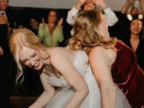 Editorial Candid Wedding Photos: What They Are and How to Get Them