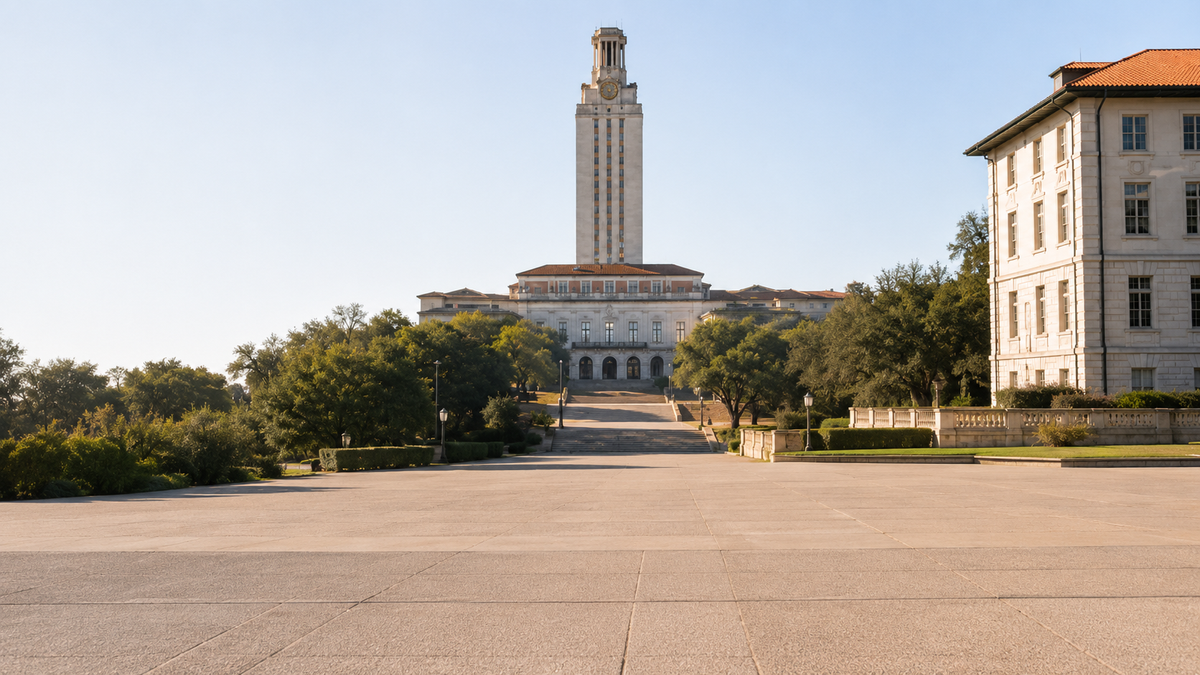 Vol. 10 [Features] UT Alumni on Studying in the US, Academic Programs, and Career Paths