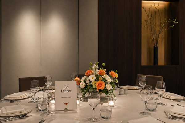 Vol. 6 [UTAKA News] John Kim (PGE '05) Hosts IBA Spring Dinner in Seoul