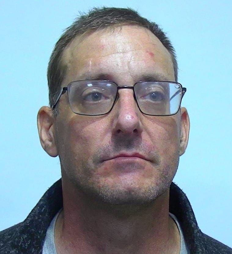 Two Arrested in Suwannee County on Battery, Drug, and Traffic Charges