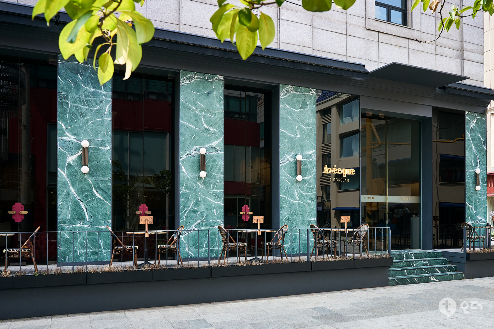 티오더 매장 가이드 설치 사례 아베크 청담 1