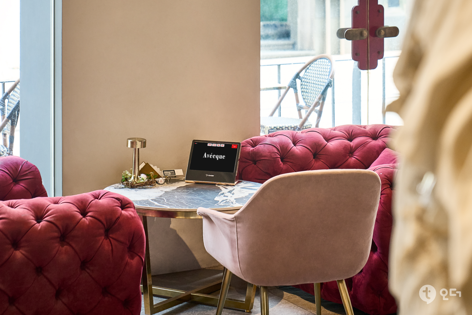 티오더 매장 가이드 설치 사례 아베크 청담 5