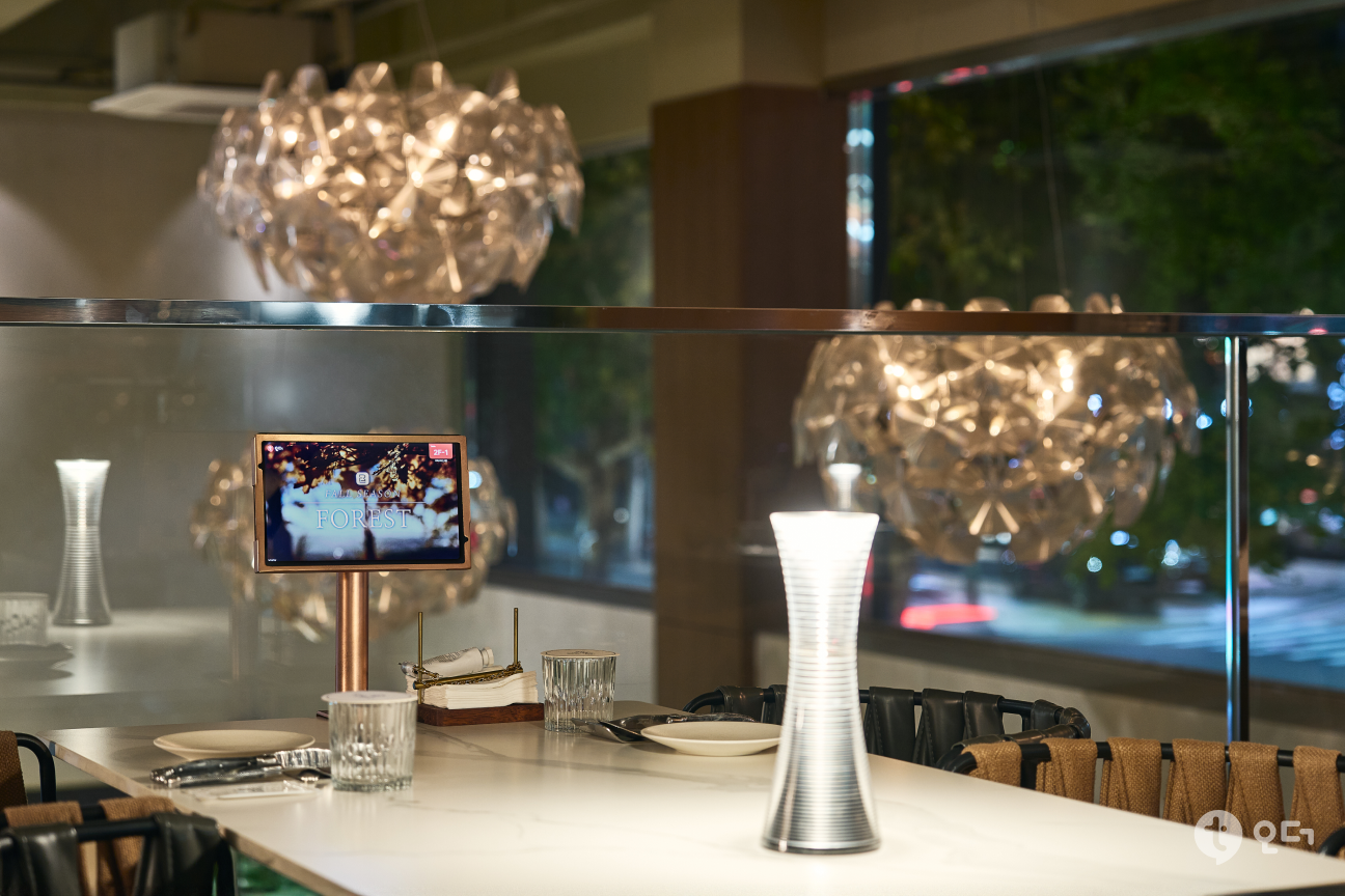 티오더 매장 가이드 설치 사례 포레스트 청담 7