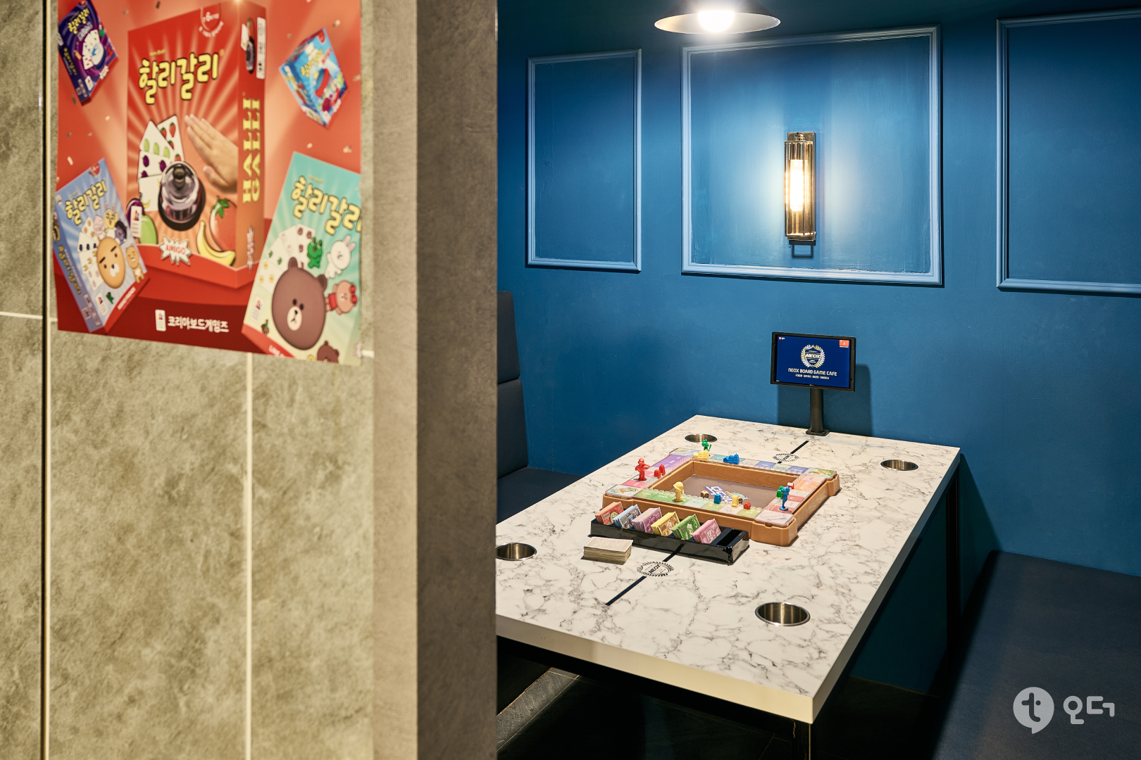 티오더 매장 가이드 설치 사례 네옥스 보드카페 2