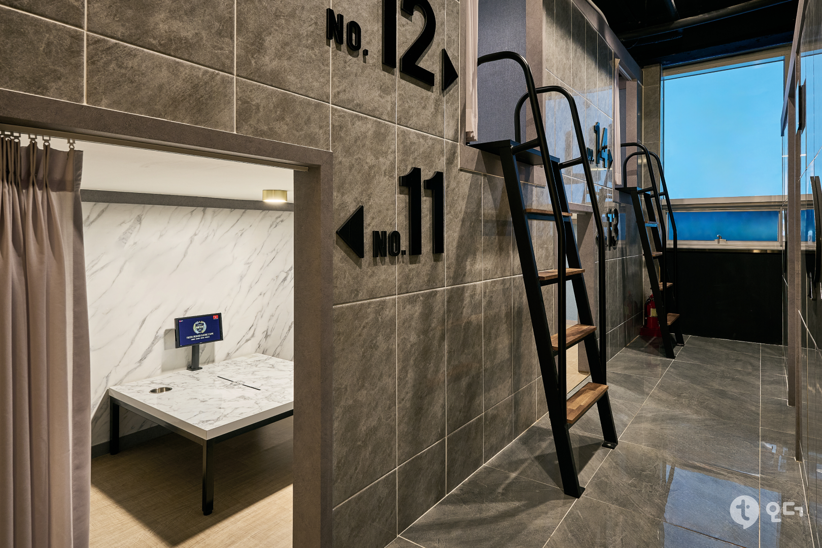 티오더 매장 가이드 설치 사례 네옥스 보드카페 3