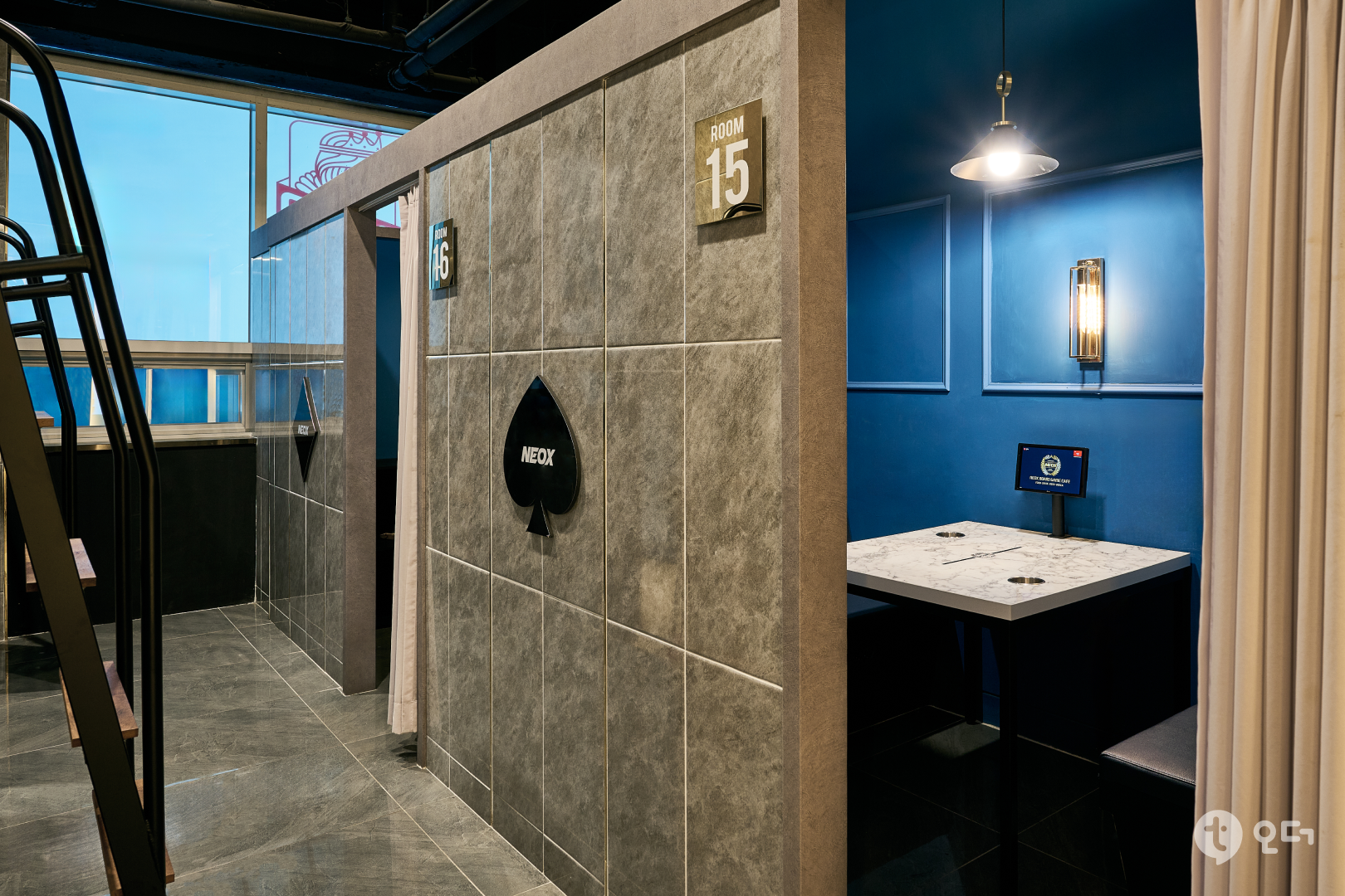 티오더 매장 가이드 설치 사례 네옥스 보드카페 6