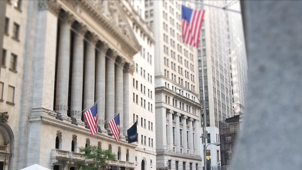 Study finds half of US bank CEOs are older than 65