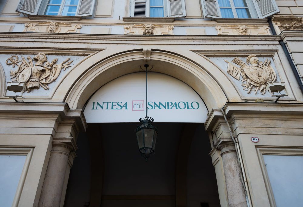 Intesa Sanpaolo Appoints Luigi Fuzio as CIB Bank Hungary CEO and Mojca Kovač as First Woman to Lead a Bank in Its International Division