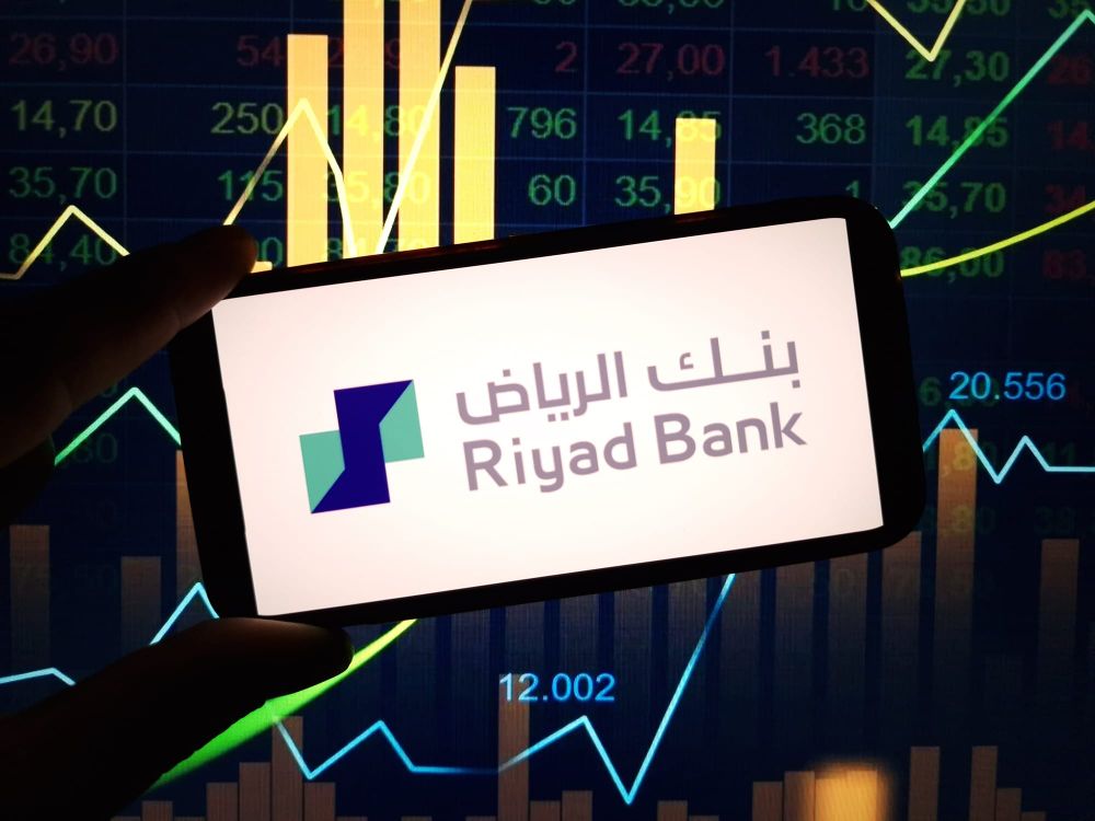 Riyad Bank Partners with 11 Fintechs for Open Banking API Integration Amid Saudi Cashless Push