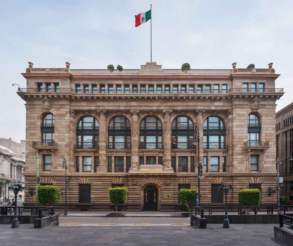 Mexico's Banco de México Holds Overnight Rate at 6.50% in August, Delays Inflation Return