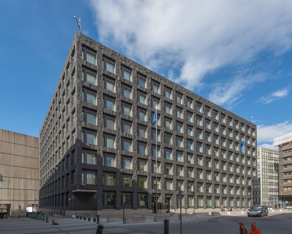 Riksbank buys back 25.0 billion SEK of certificates at fixed 1.85% rate