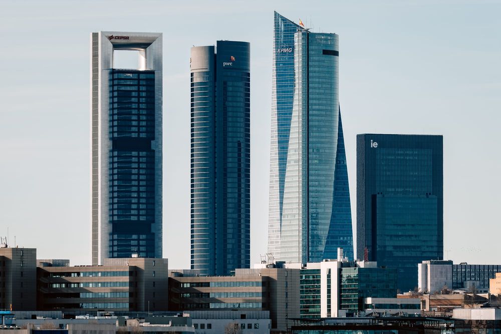 Spain amended financial rules covering bank resolution and deposit guarantees