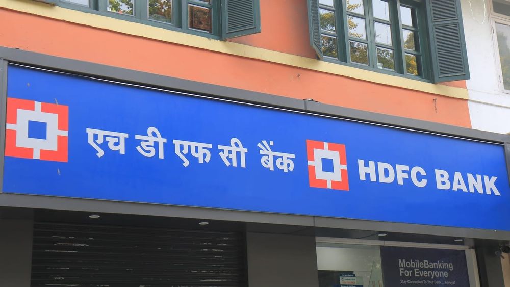 HDFC Bank reports 5.2% rise in second-quarter profit to Rs 19,610 crore, missing estimates