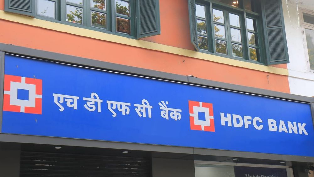 HDFC Bank deputy managing director Kaizad Bharucha seeks to leave on 31 December
