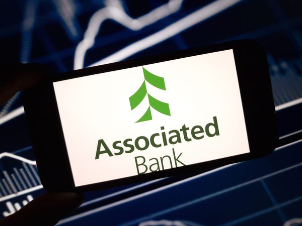 Associated Bank Announces USD 604 Million Acquisition of American National Corporation in Midwest Push