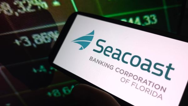 Seacoast Banking Corporation Acquires Villages Bancorporation to Expand in Central Florida