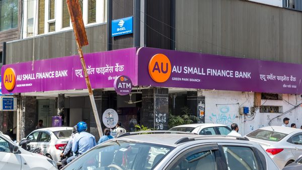 AU Small Finance Bank Appoints Anil Agarwal to Lead Commercial and Institutional Banking