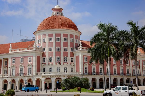 Angola Approved Sale of 34% Standard Bank de Angola Stake Seized From Jailed Tycoon