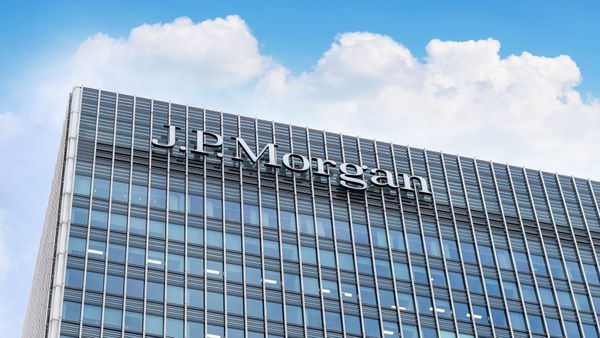 JPMorgan Extended Global Corporate Banking Business to Greece, Lifting EMEA Coverage Staff 25%