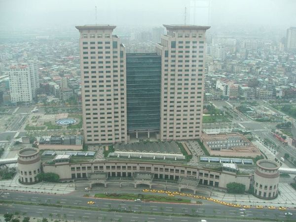 Taiwan FSC Fines Cathay United Bank NT$12 Million for Credit Card Internal Control Deficiencies