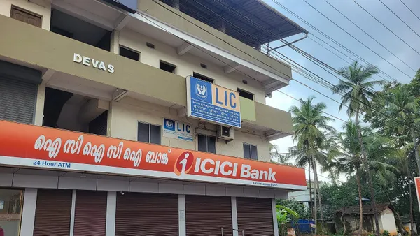 ICICI Bank's second-quarter profit rises 20.1% to Rs 14,843.03 crore as margin narrows
