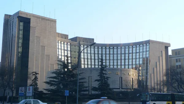 PBOC signals single benchmark rate as overnight reverse repo injection hits 600 billion yuan