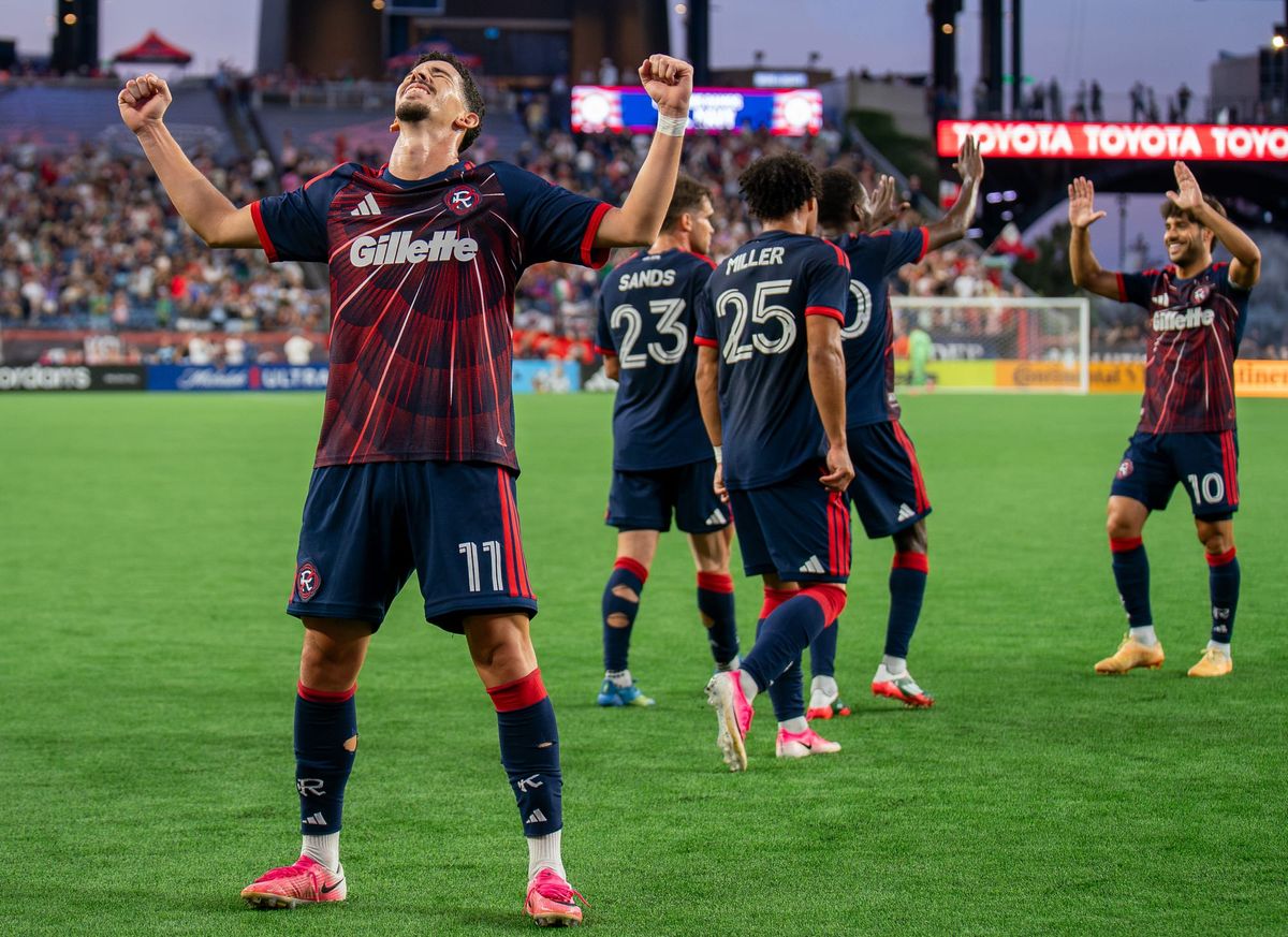 Weekly Tactical Watch: What Can Your Striker Do For You? Post feature image