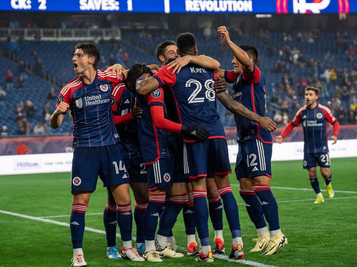 Subsitutes Lift Revolution Over Mazatlán Post feature image