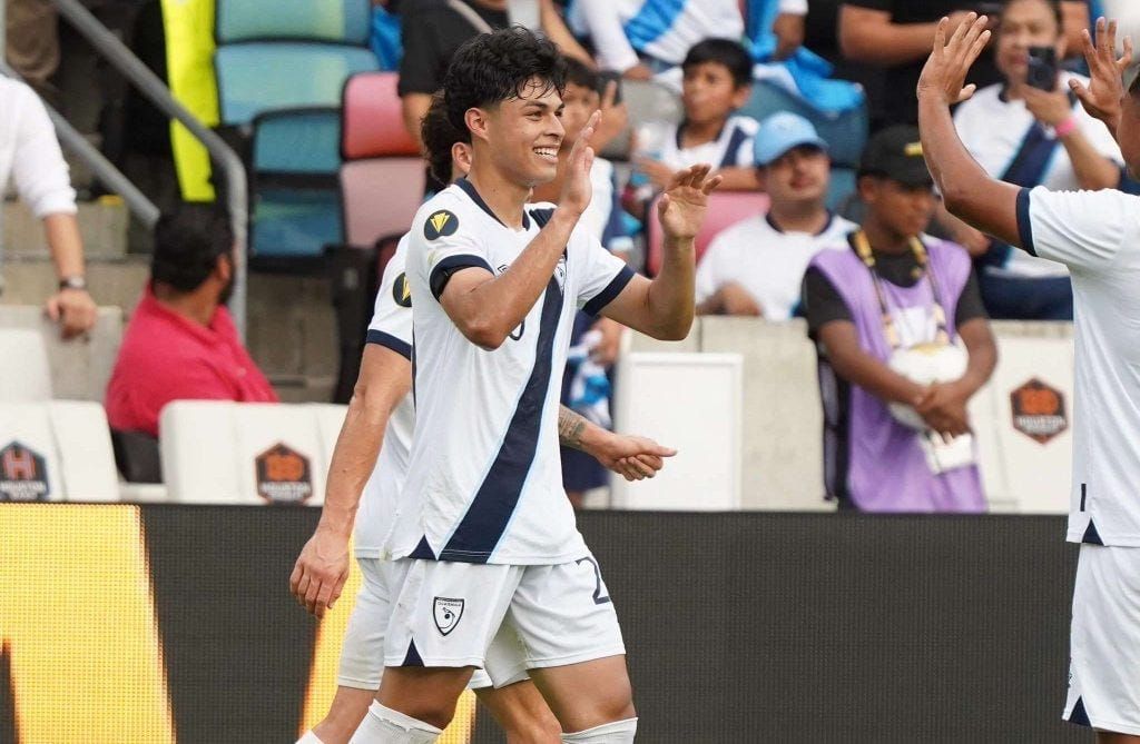 Former Revolution Wingers Square Off in Crazy Gold Cup Quarterfinal  Post feature image