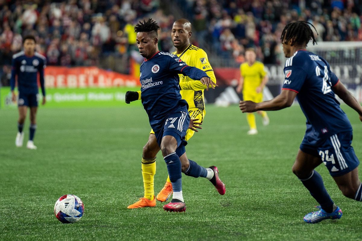 Latif Blessing On Turf: "I Don’t Like Playing On Turf Because You Get A Lot Of Injuries" Post feature image