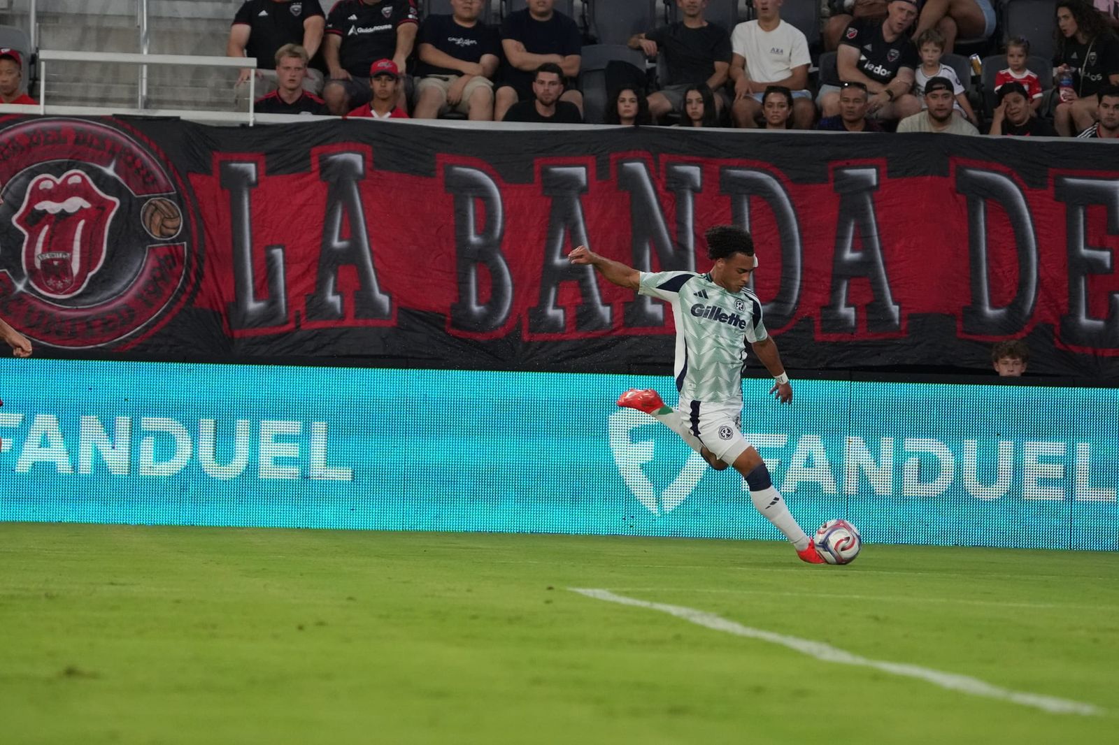 Peyton Miller Displays Toughness Against D.C. United Post feature image