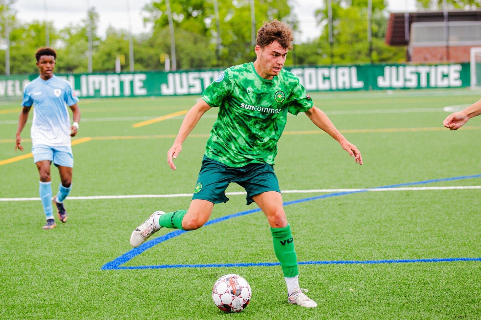 Green Add Syracuse Sophomore, O'Malley Signs With Seattle Second Team Post image