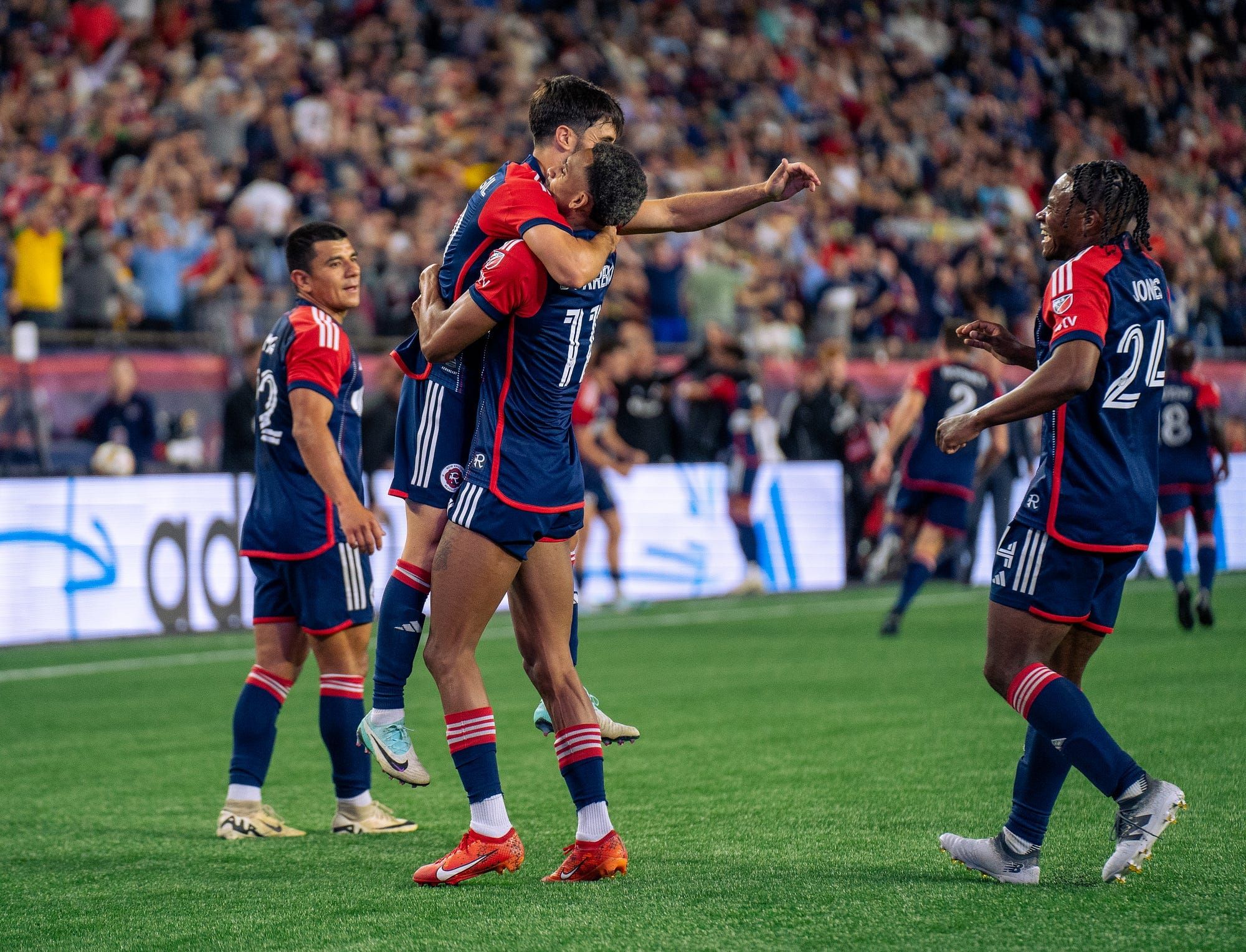 Pinzone: Two Teams in One Post image