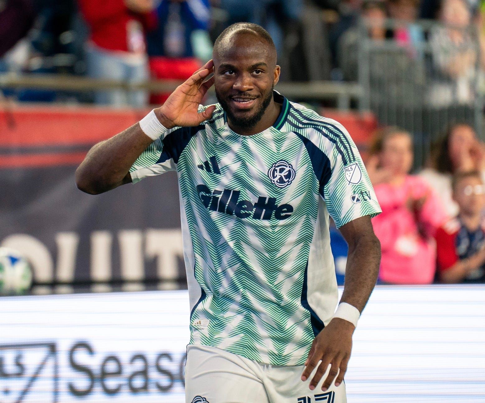 Revolution Take Down Toronto FC Convincingly North of the Border Post image