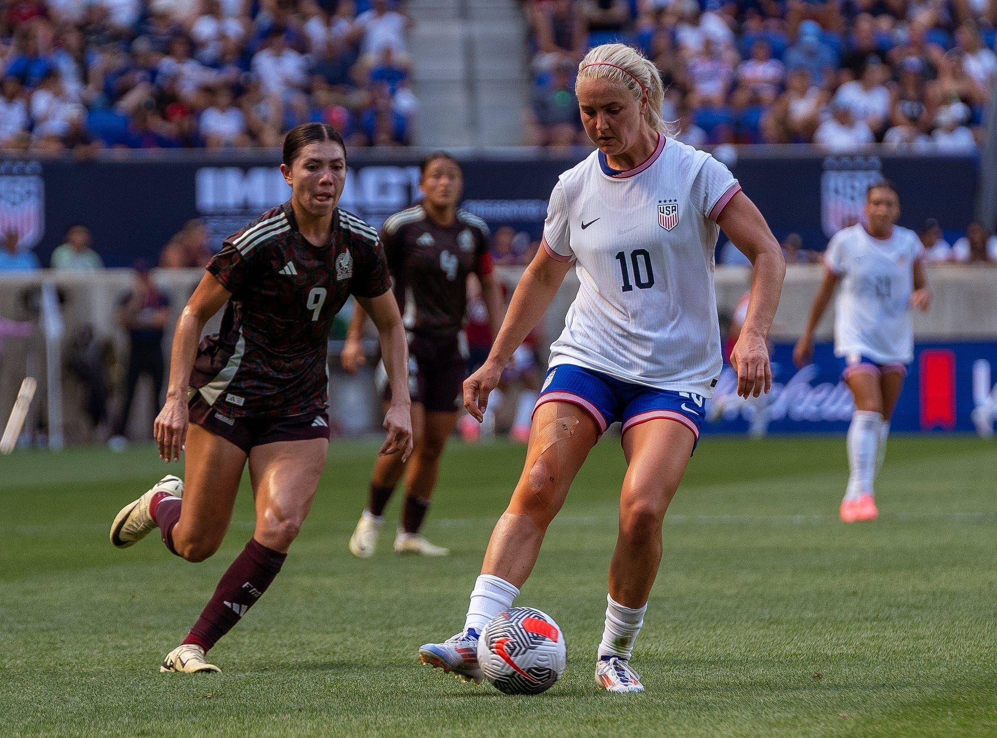 USWNT Roundup: Becky Sauerbrunn Retires, The Best FIFA Awards Post image