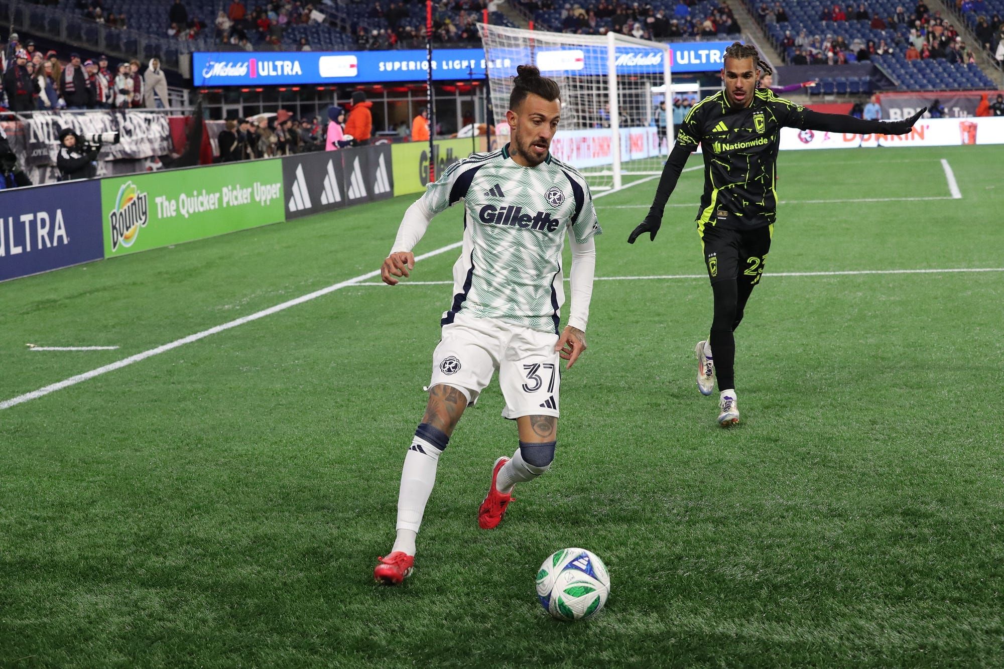 Porter Expresses Confidence in Urruti While Campana Heals Post image