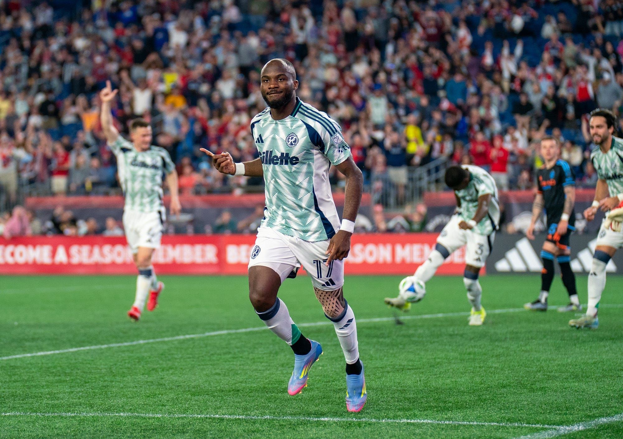 New England Revolution Notebook: Ignatius Ganago, Health, and Formations Post image