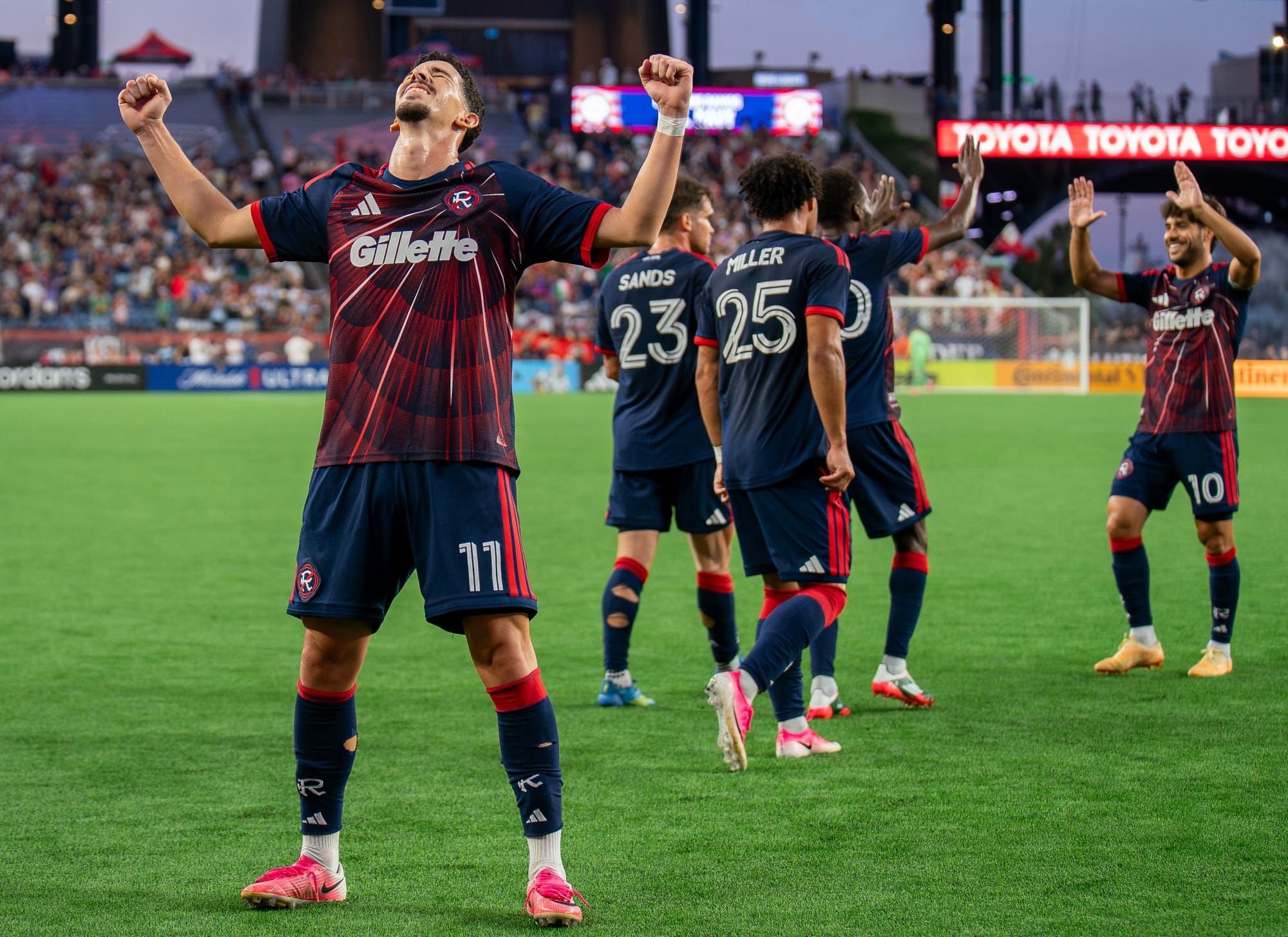 Weekly Tactical Watch: What Can Your Striker Do For You? Post feature image
