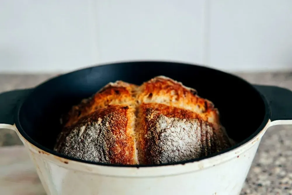 The Best Dutch Oven for Seed Oil Free Cooking — Lodge vs Le Creuset vs Emile Henry