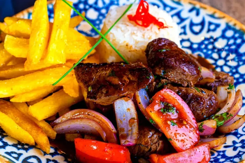 Lomo Saltado — Peruvian Chinese Stir Fry in Lard