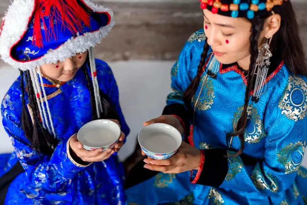 Mongolian Suutei Tsai — Salted Butter Milk Tea